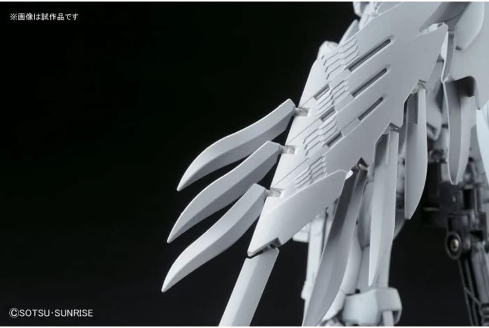 Bandai Gundam - RG 1/144 XXXG-00W0 Wing Gundam Zero EW